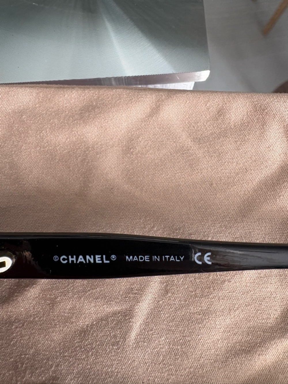 CHANEL Black Frame Sunglasses with Gold Accents - Picture 4 of 6
